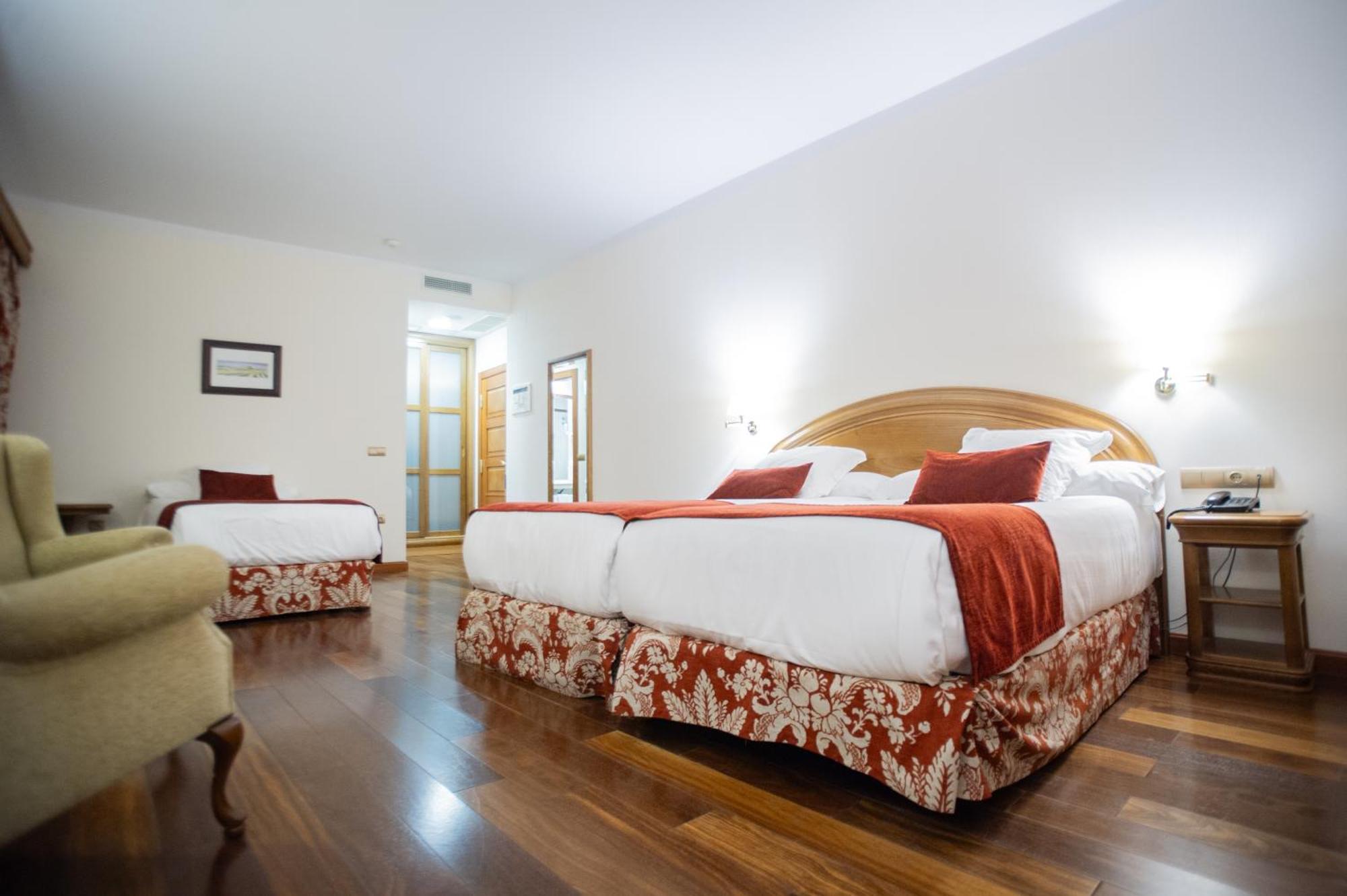 Azz Penafiel Las Claras Hotel & Spa Zewnętrze zdjęcie